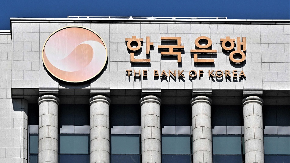 The logo of the Bank of Korea is seen on its headquarters building in Seoul on October 12, 2022, after South Korea's central bank raised its key interest rate by half a percentage point. (Photo by Jung Yeon-je / AFP) (Photo by JUNG YEON-JE/AFP via Getty Images)