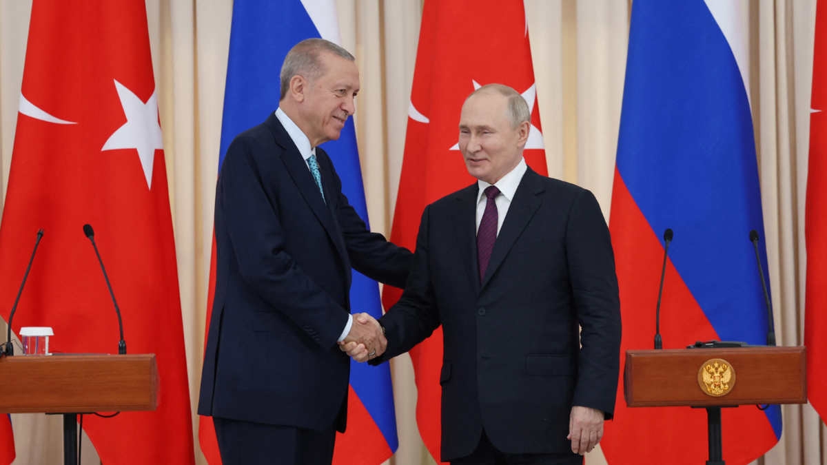 Fresh U.S. Sanctions Threat Disrupts Turkish-Russian Trade