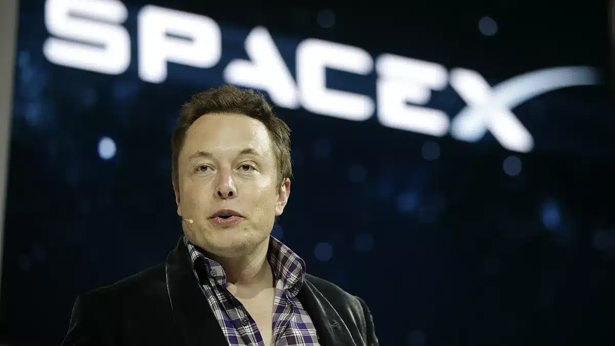 Musk to Move SpaceX and X HQ Over Gender Identity Law