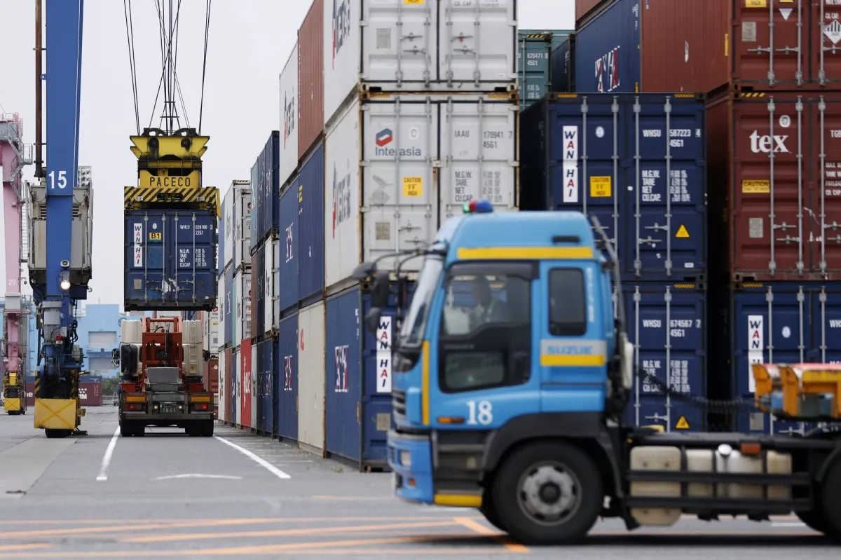 Japan's Export Surge Fuels Momentum for Bank of Japan Rate Hike as US Trade Rebounds Amid Tariff Relief