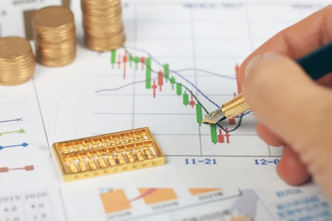 China’s 10-Year Bond Yield Falls Below 1.8% as Easing Bets Grow Ahead of Lunar New Year