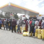 Kenya fuel stations running dry with long queues of vehicles, as William Ruto warns profiteers amid a nationwide fuel crisis and halted oil tanker deliveries to Mombasa.