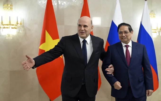 Vietnam and Russia sign agreement to build a 2.4 gigawatt nuclear power plant at Ninh Thuan to expand energy capacity and strengthen power infrastructure