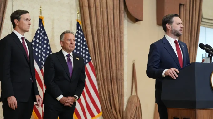 US dollar strengthening to a one week high amid Strait of Hormuz tensions showing impact of geopolitical risk on currency markets and investor sentiment