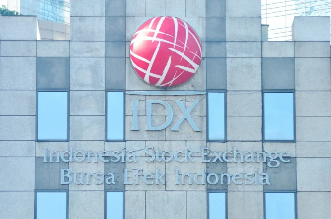Indonesia IDX Composite Index falls 3.51 percent as stocks close lower
