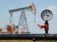 Global oil prices surge above 105 dollars after Trump rejects Iran peace terms amid Middle East tensions