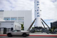 SpaceX reportedly planning a stock market debut that could value the company at $1.75 trillion