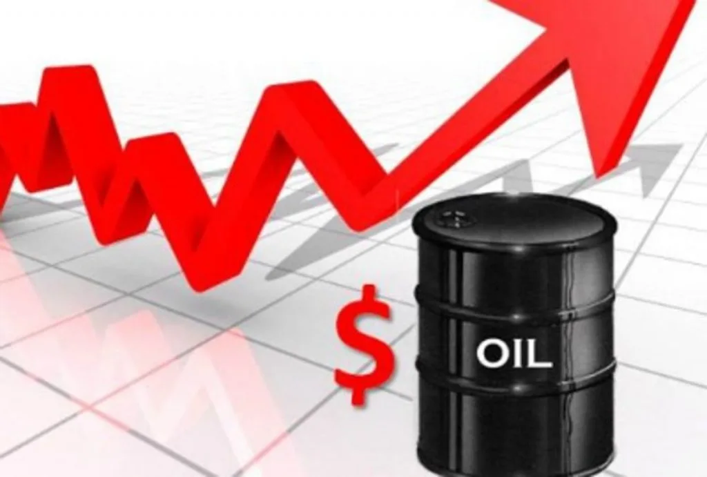 Infographic showing oil prices rising as Iran–US strikes rattle global markets, highlighting energy volatility, geopolitical risk, and supply disruption concerns.