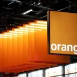 Orange S.A. prices an €850 million hybrid bond and launches a tender offer to optimize its debt structure