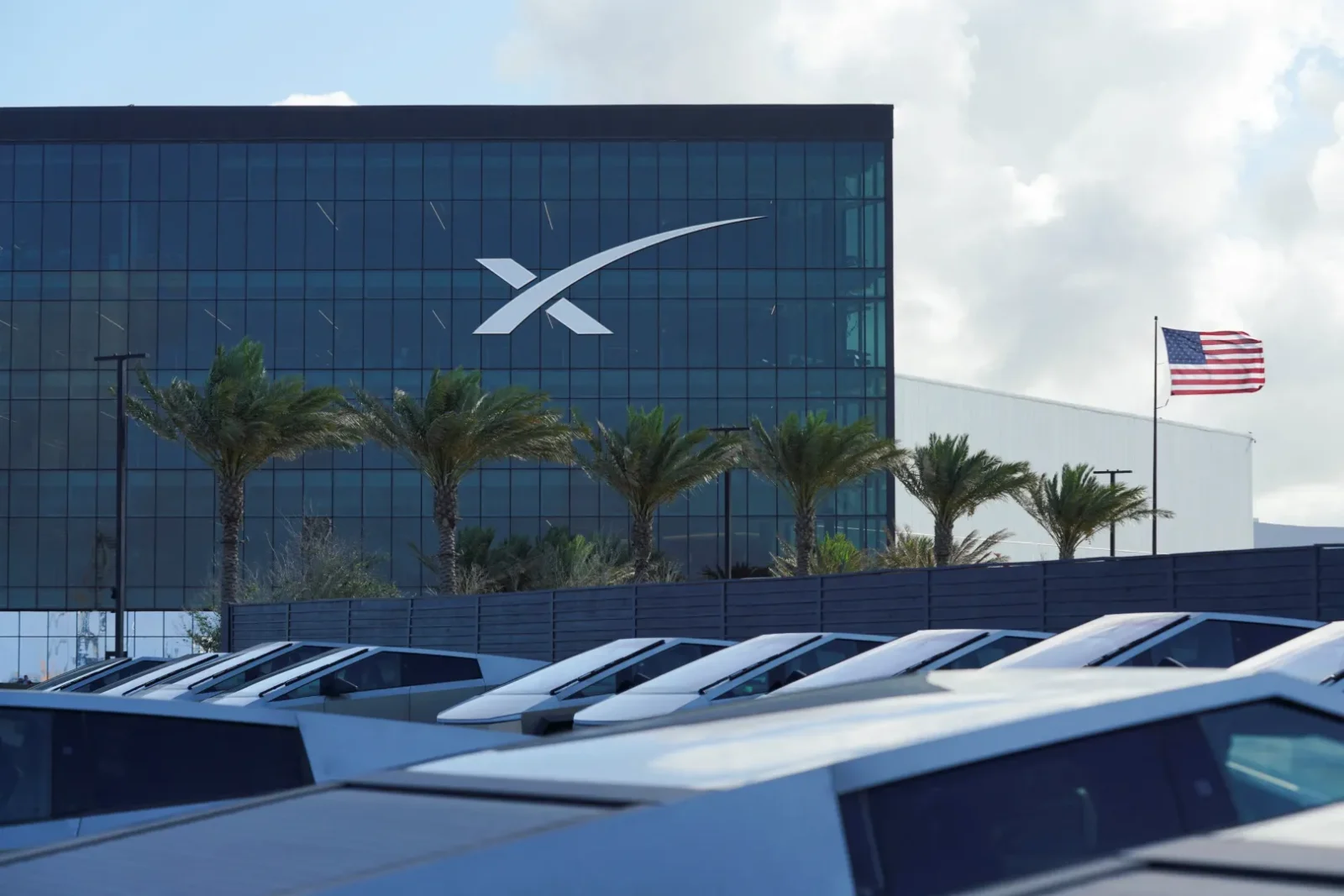 SpaceX plans to issue $20 billion in corporate bonds to support expansion of its AI infrastructure business and growth initiatives