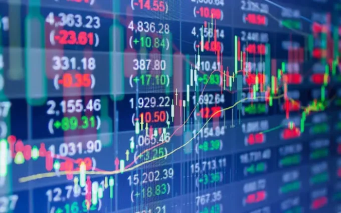 U.S. stock futures rise as oil prices fall before Trump-Xi talks, highlighting Wall Street, crude oil markets, investor sentiment, and U.S.-China trade relations