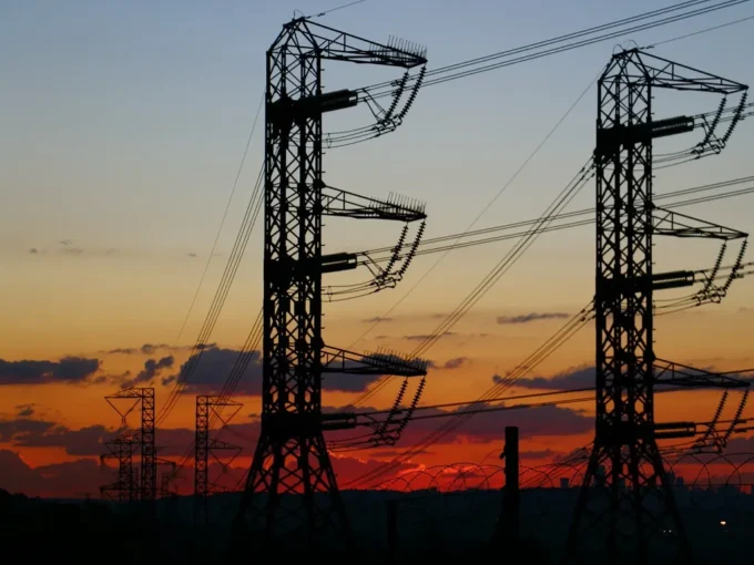 Eurogrid raises €500 million through a green bond to expand and reinforce Germany’s 50Hertz electricity transmission network.