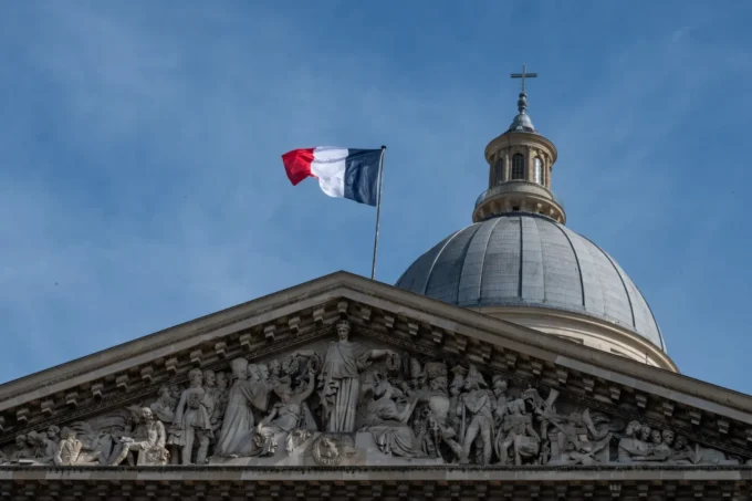 Japan’s $145 billion in French bond holdings face new risks, highlighting sovereign debt, French government bonds, Japanese investors, and global financial markets