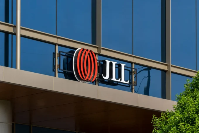 JLL acquires London-based retail property advisory firm KLM Real Estate to strengthen its UK retail agency and advisory capabilities.