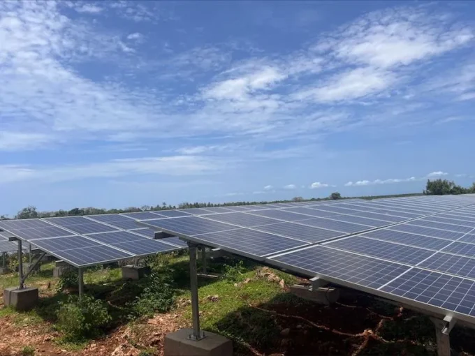 Kenya Power rolls out a KSh6.45 billion solar mini-grid plan, highlighting renewable energy, solar power, electricity access, and Kenya’s energy infrastructure