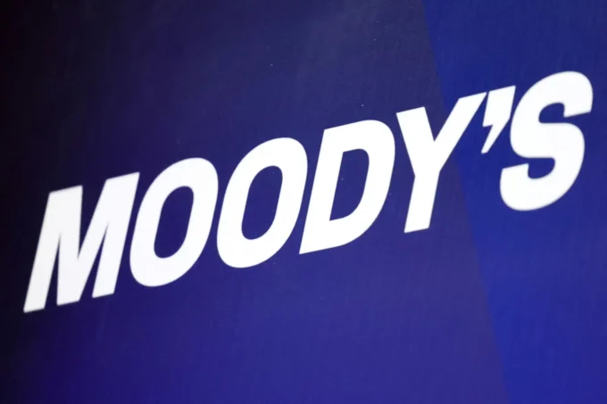 Moody’s spares France a credit rating downgrade as debt risks mount, highlighting sovereign credit ratings, public debt, fiscal pressures, and European financial markets
