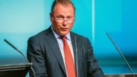 Norway’s sovereign wealth fund loses $30 billion as bond prices fall, highlighting fixed-income investment losses, global bond markets, portfolio performance, and interest rate risks