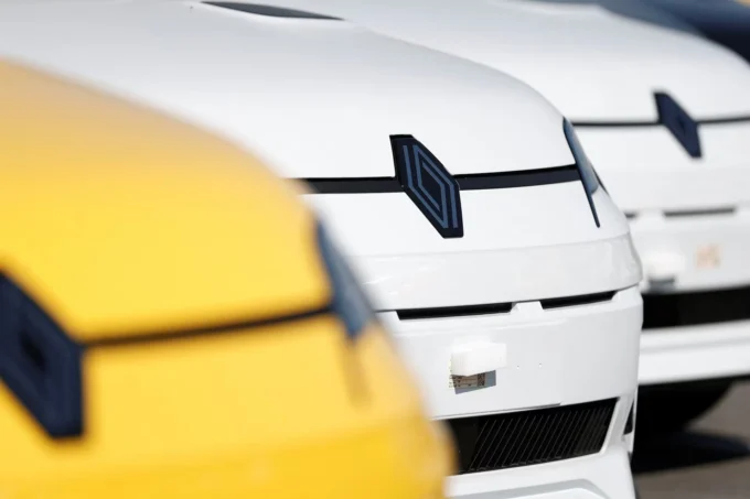 Renault plans to invest more than €10 billion in France over five years to expand electric vehicles and develop more affordable cars.
