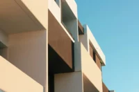 UDR and Apollo plan a $2 billion US apartment partnership, highlighting multifamily real estate investment, residential property financing, rental housing, and institutional capital